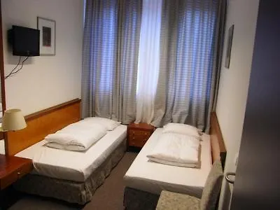 فندق بوتسدام إن 3*